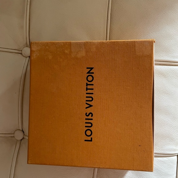 Louis Vuitton Belt. 109 cm. Great condition. - Picture 4 of 4